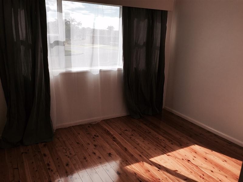 7 Roberts Avenue, Barrack Heights NSW 2528