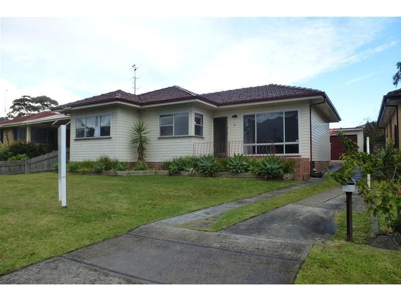 7 Roberts Avenue, Barrack Heights NSW 2528