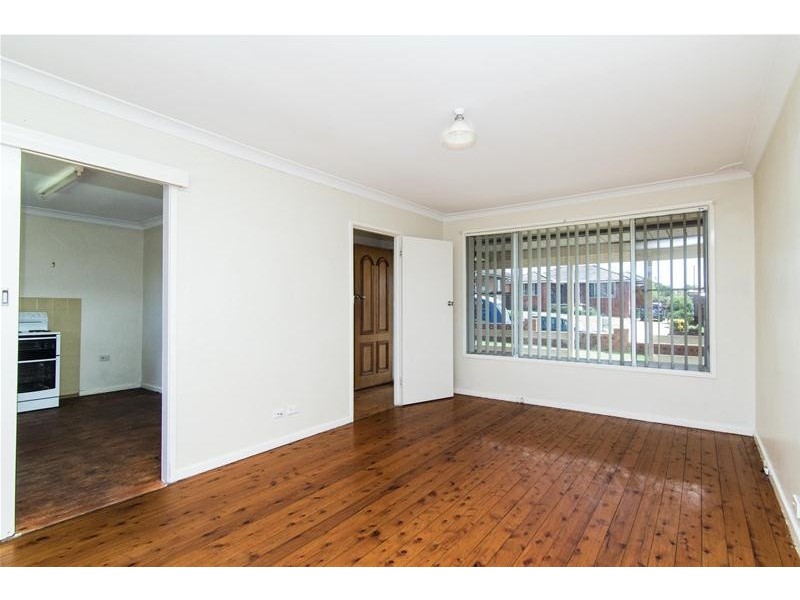 8 Sheba Crescent, South Penrith NSW 2750