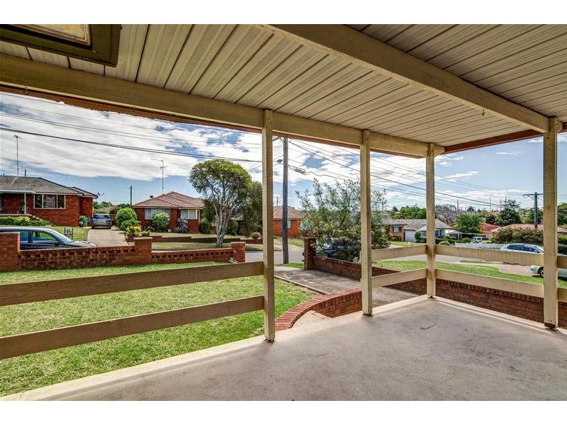 8 Sheba Crescent, South Penrith NSW 2750