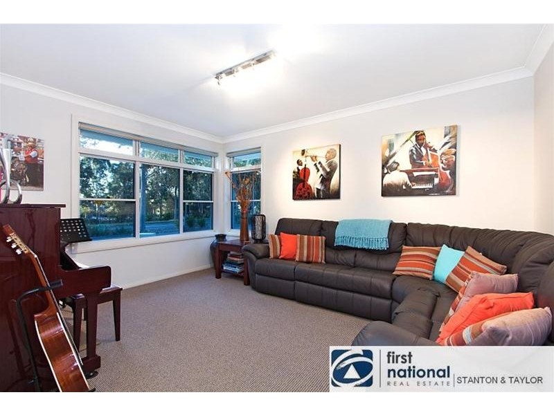 13 Waterside Boulevard, Cranebrook NSW 2749