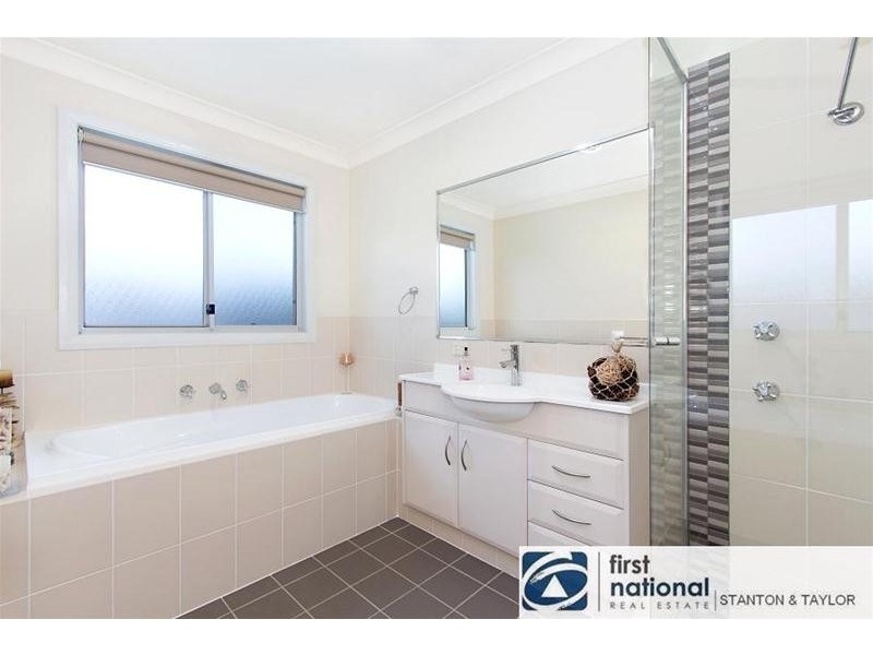 13 Waterside Boulevard, Cranebrook NSW 2749