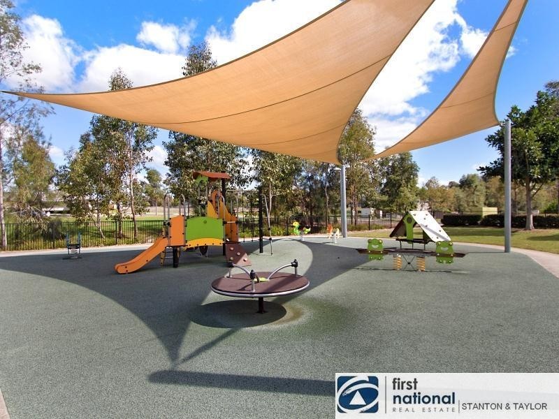 13 Waterside Boulevard, Cranebrook NSW 2749