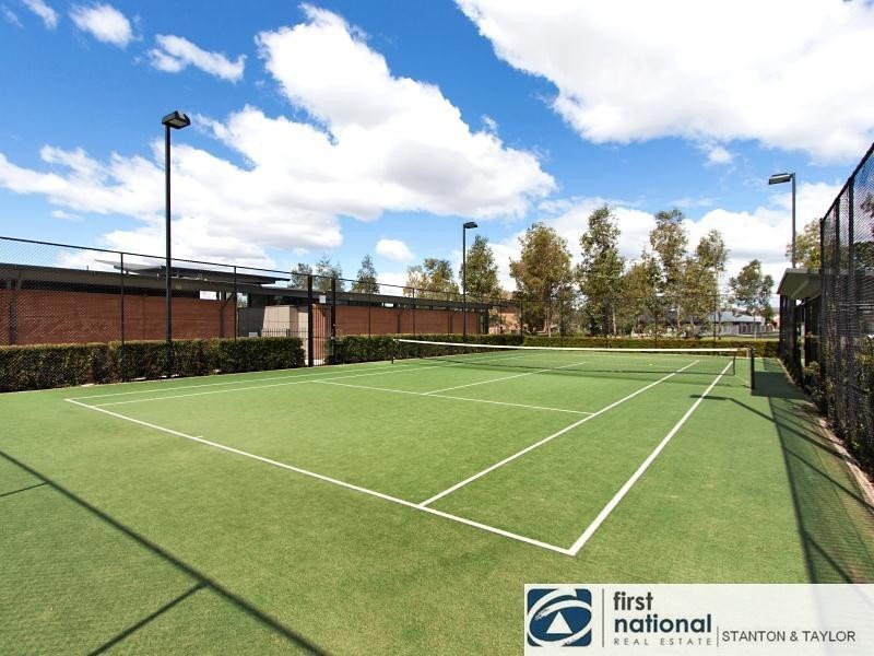 13 Waterside Boulevard, Cranebrook NSW 2749