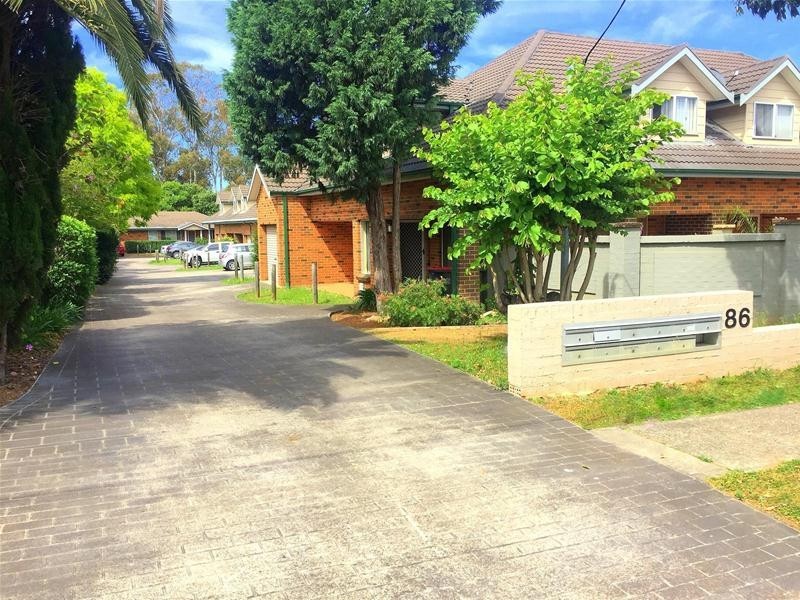 8/86 Lethbridge Street, Penrith NSW 2750