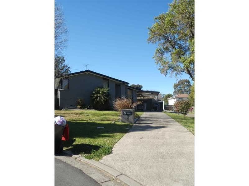 6 Walcha Place, South Penrith NSW 2750