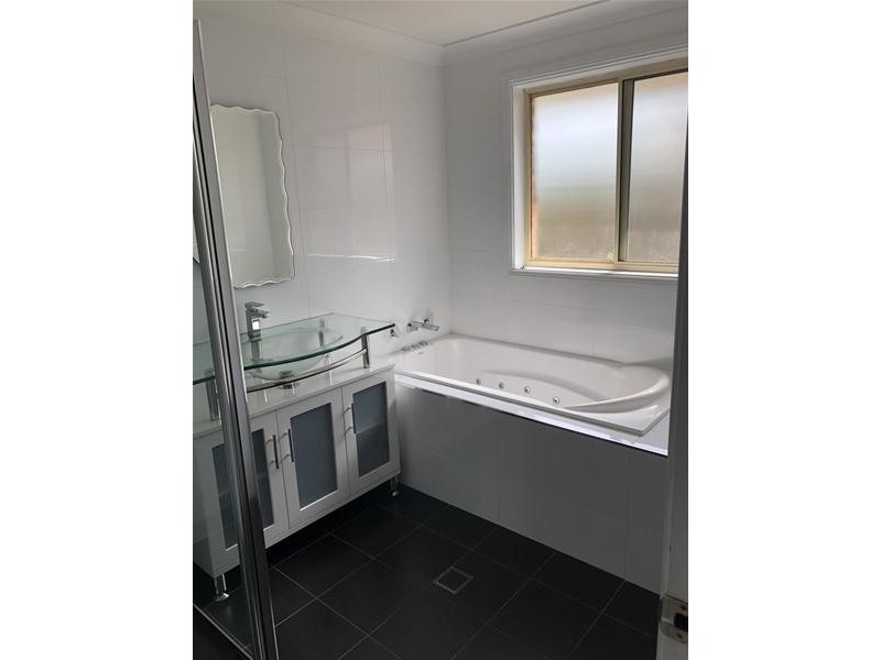 2/3 Tasman Street, Cambridge Park NSW 2747