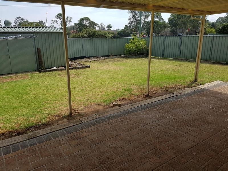 2/3 Tasman Street, Cambridge Park NSW 2747