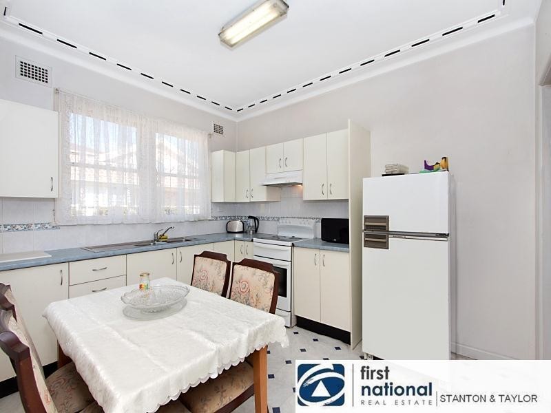 106 Woodriff Street, Penrith NSW 2750