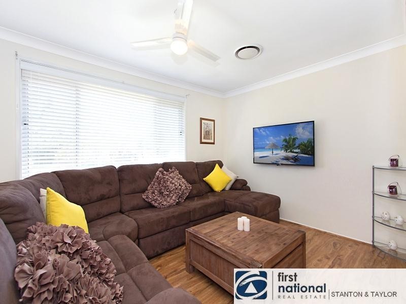 4 Carlyle Crescent, Cambridge Gardens NSW 2747