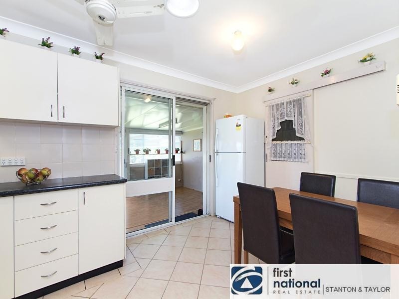 4 Carlyle Crescent, Cambridge Gardens NSW 2747