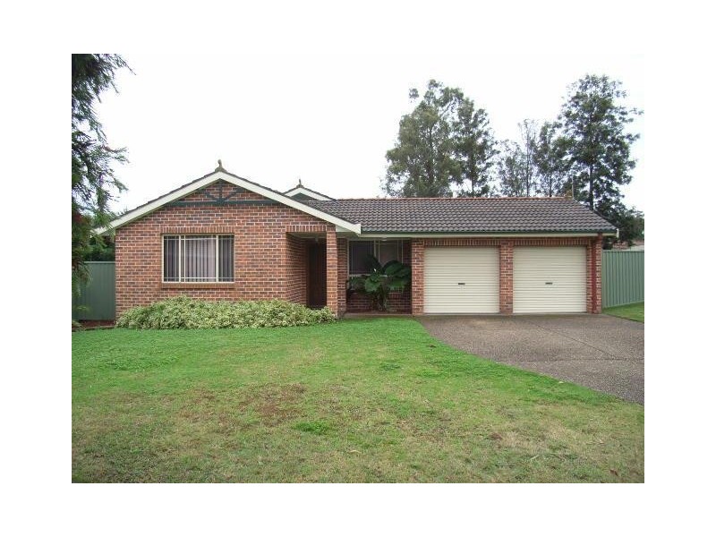 8 Mozart Place, Cranebrook NSW 2749