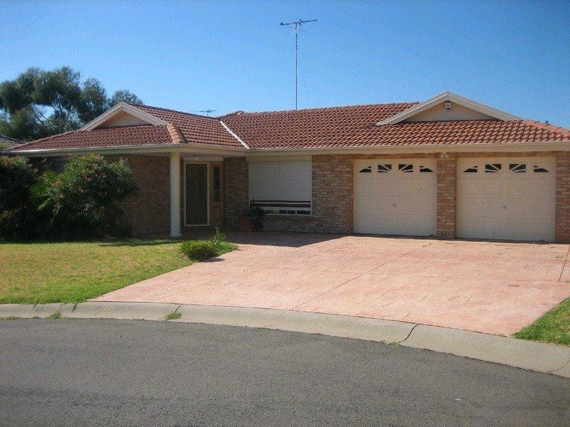 22 Hillside  Circuit, Cranebrook NSW 2749