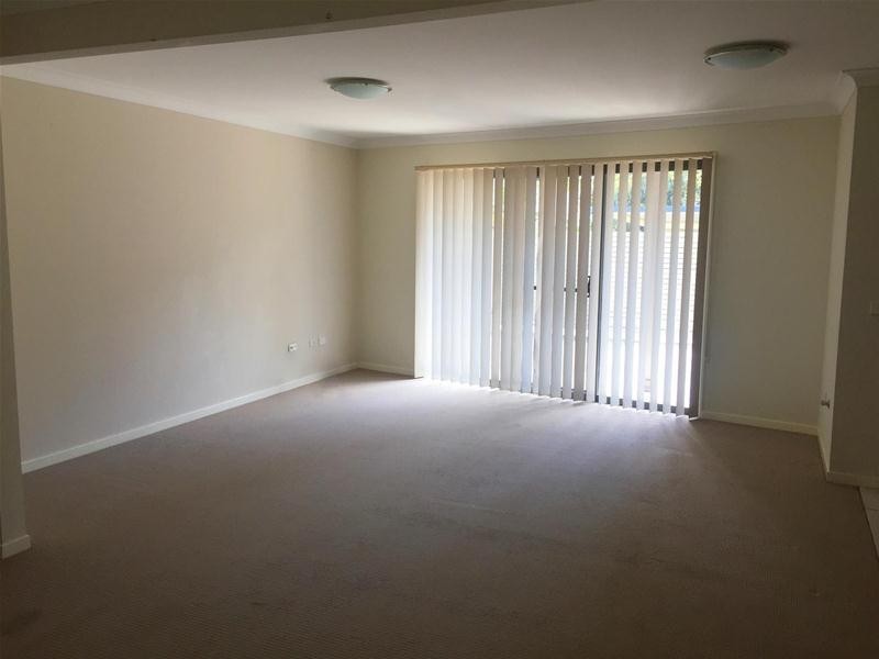 10/84 woodlands Drive, Glenmore Park NSW 2745