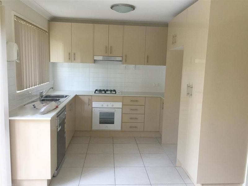 10/84 woodlands Drive, Glenmore Park NSW 2745