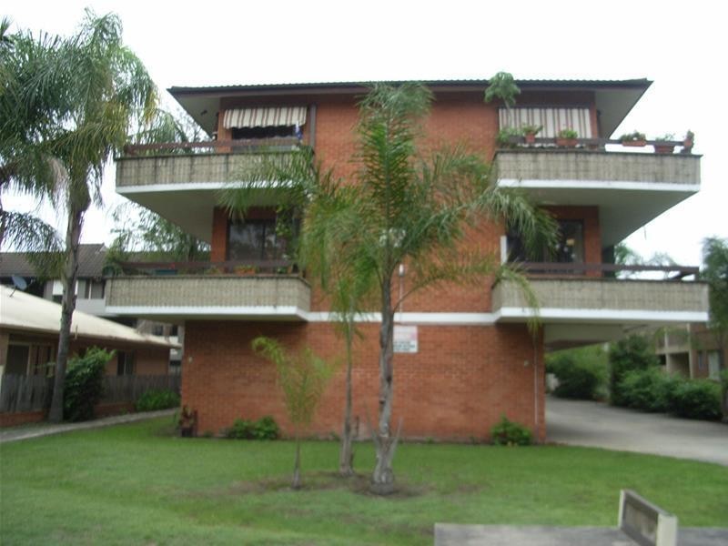 12/17A YORK Road, Penrith NSW 2750