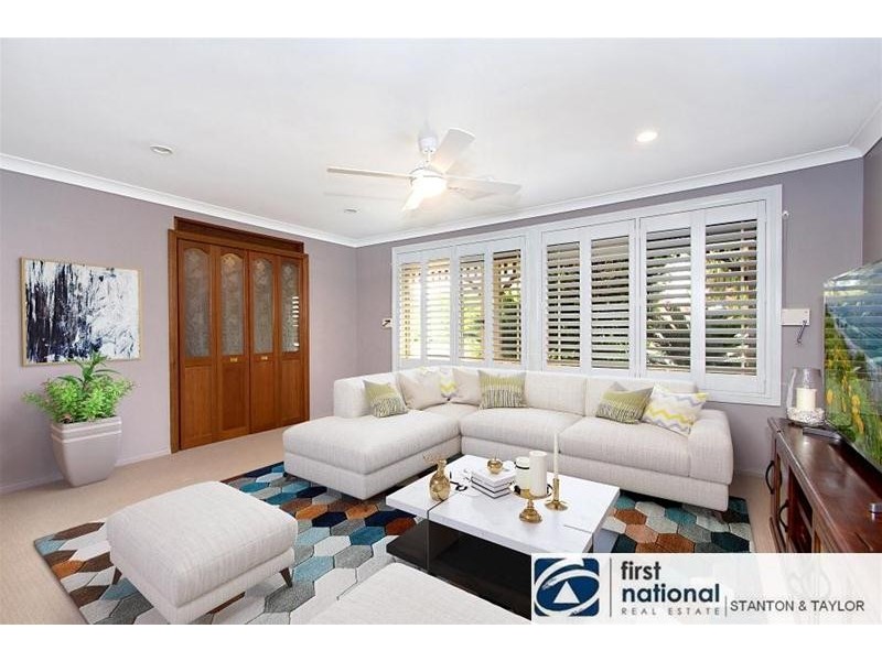 5 Kylie Tennant Close, Glenmore Park NSW 2745