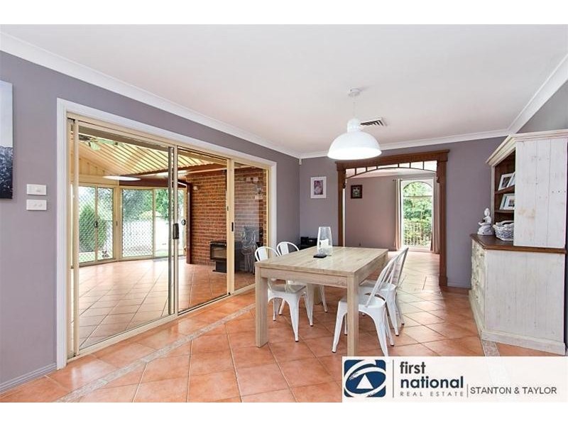 5 Kylie Tennant Close, Glenmore Park NSW 2745