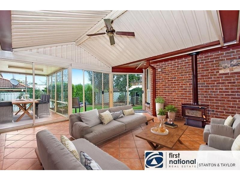 5 Kylie Tennant Close, Glenmore Park NSW 2745