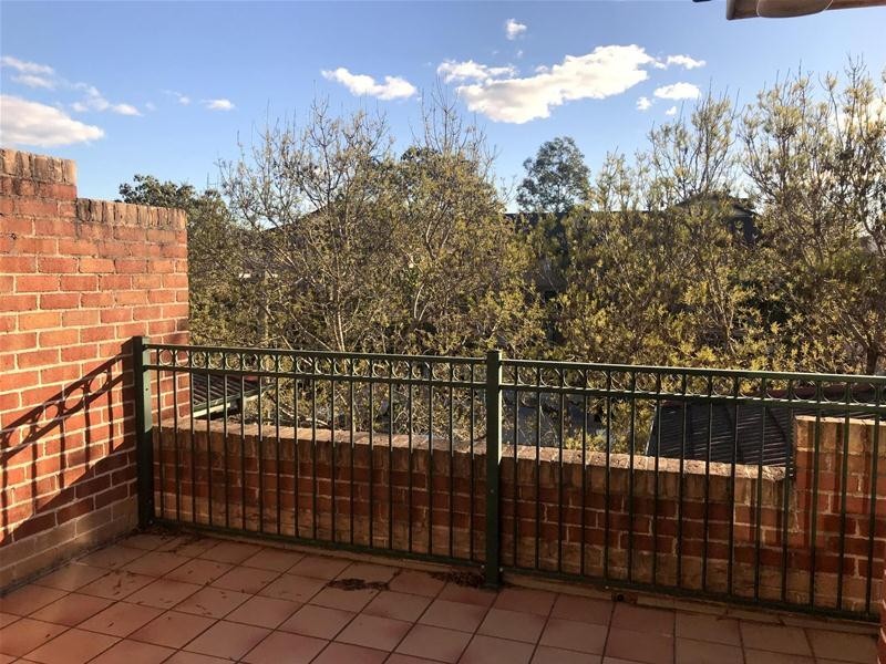 6/10-12 Dent Street, Penrith NSW 2750