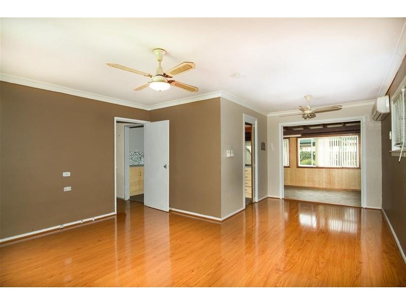 5 Taranaki Avenue, Lethbridge Park NSW 2770