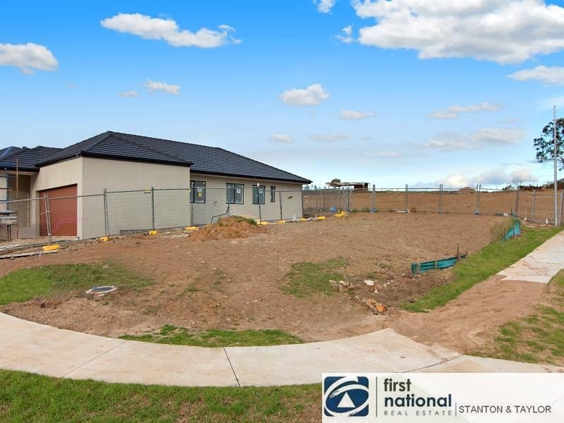 17 Middleridge Drive, Glenmore Park NSW 2745