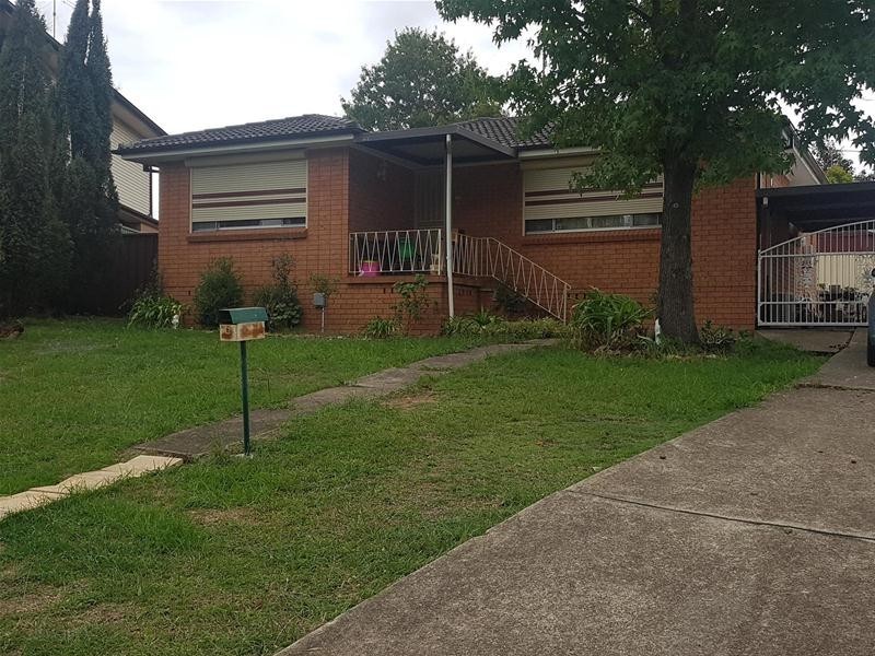 6 MICHAEL Close, Cranebrook NSW 2749