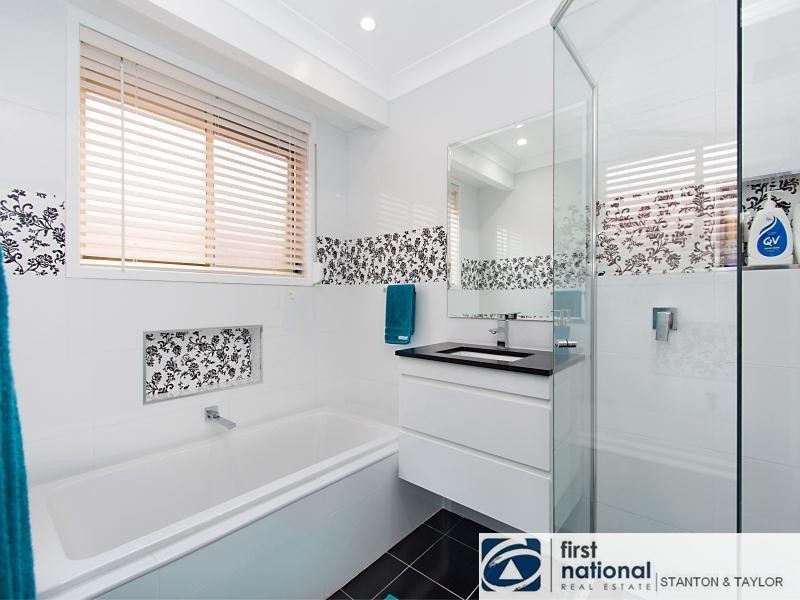 8B Raschke Street, Cambridge Park NSW 2747