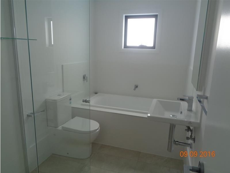 5 WOODROW Way, Penrith NSW 2750