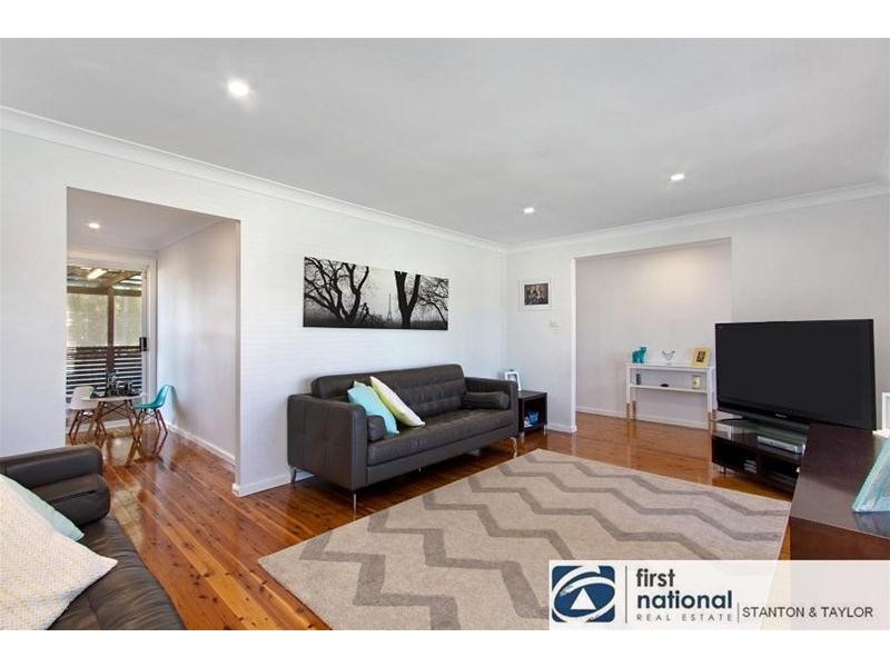 24 Lindsay Crescent, South Penrith NSW 2750