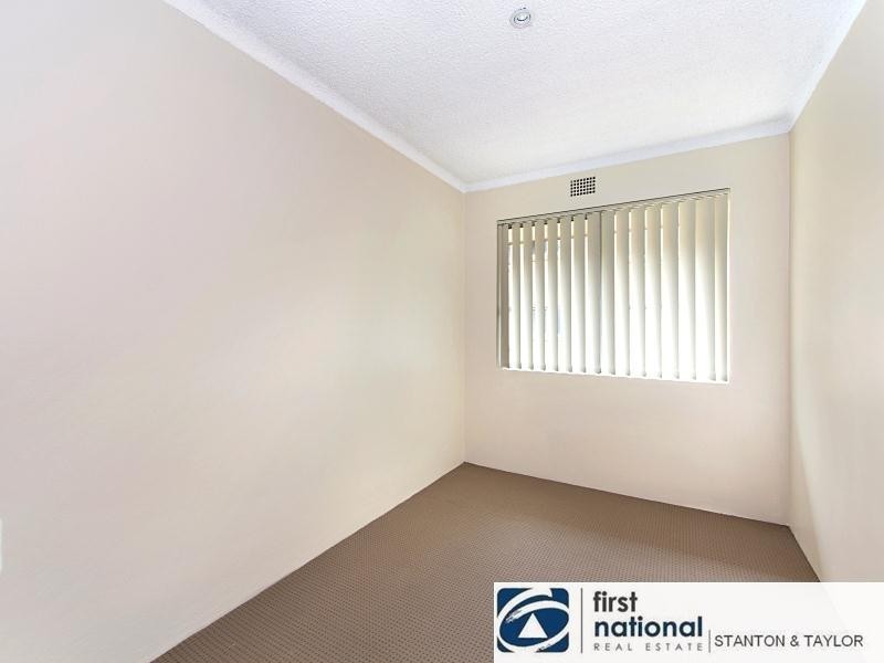8/20 Bringelly Road, Kingswood NSW 2747