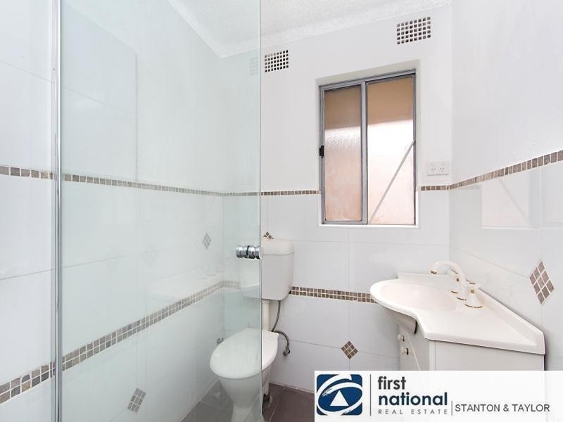 8/20 Bringelly Road, Kingswood NSW 2747