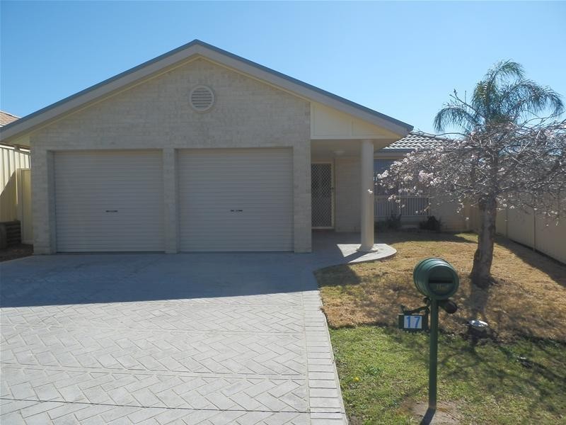 17 Bindee Close, Glenmore Park NSW 2745