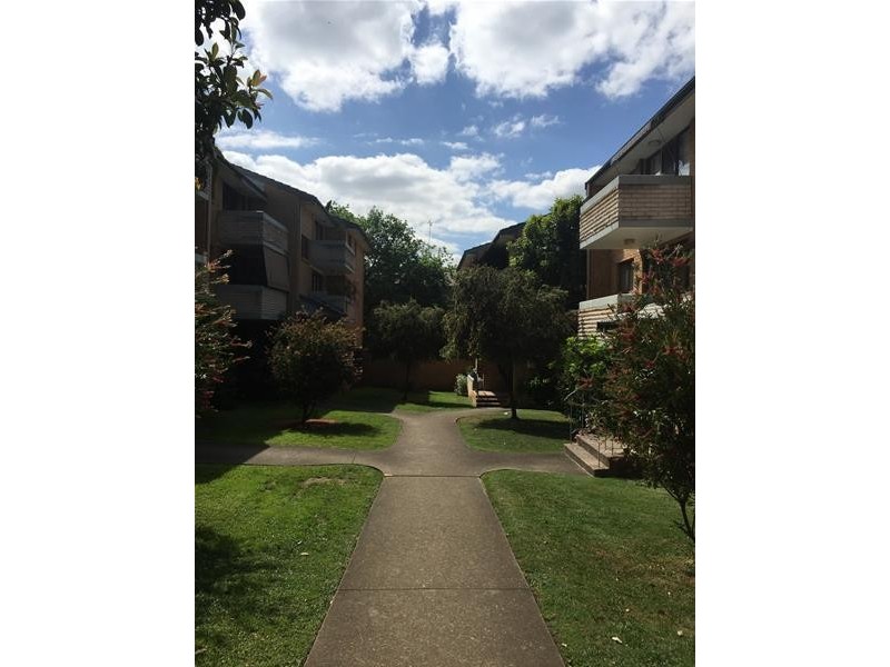 8/30 HAYNES Street, Penrith NSW 2750