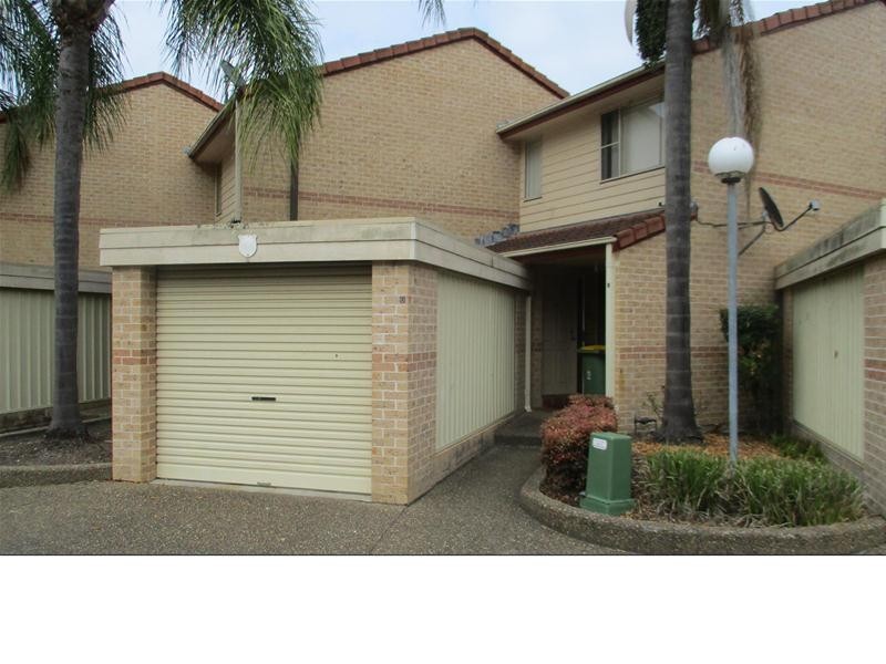 6/3 COSGROVE Crescent, Kingswood NSW 2747