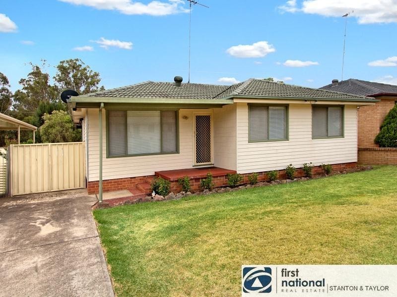 15 Hollier Street, Cambridge Park NSW 2747