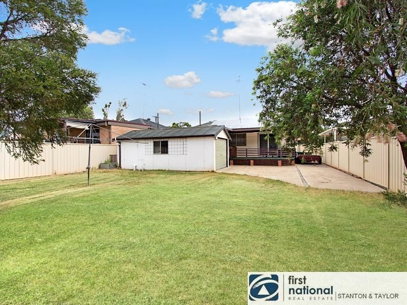 15 Hollier Street, Cambridge Park NSW 2747