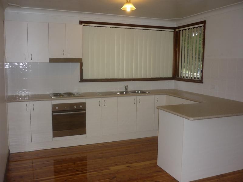 5 Farlow Place, Cambridge Park NSW 2747