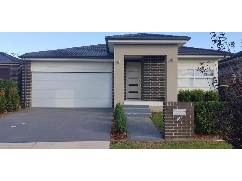 6 James Riley Drive, Glenmore Park NSW 2745