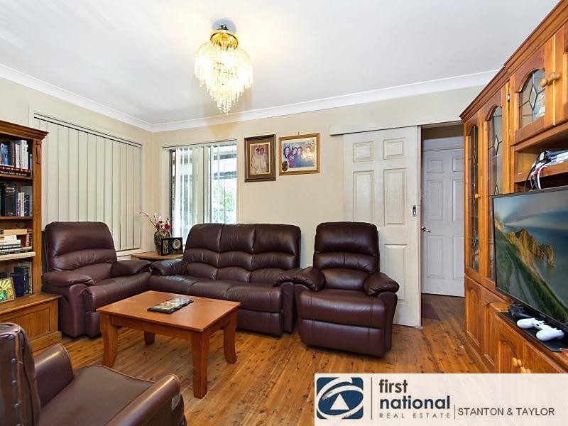 15 Dent Street, Jamisontown NSW 2750