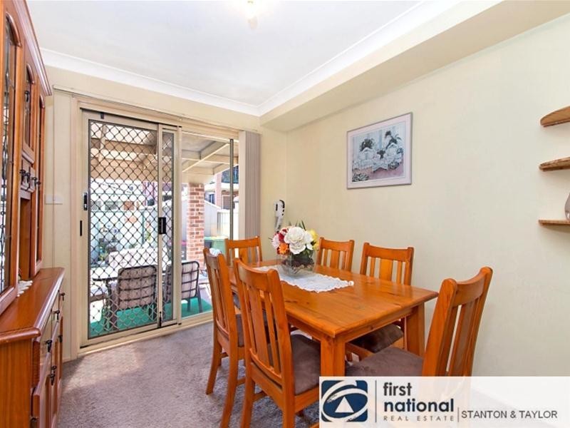 2/17 DENT Street, Penrith NSW 2750