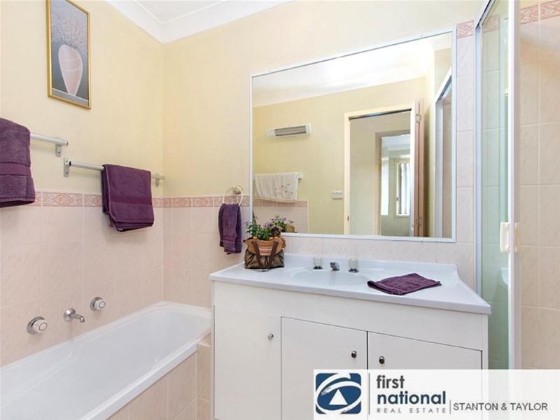 2/17 DENT Street, Penrith NSW 2750