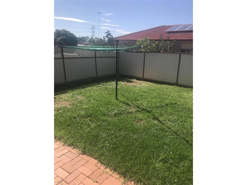 2/8 Thornbill Crescent, Glenmore Park NSW 2745