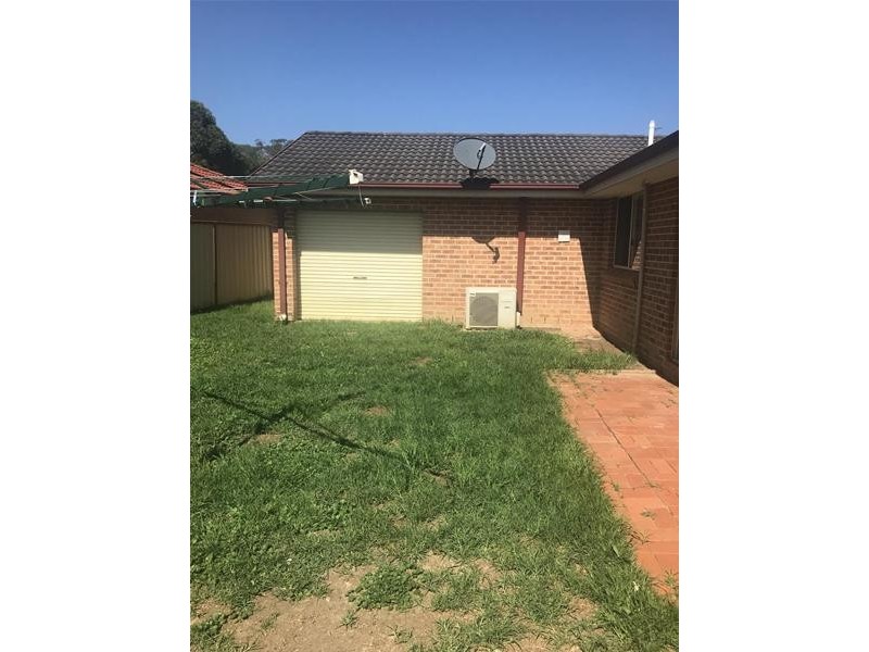 2/8 Thornbill Crescent, Glenmore Park NSW 2745