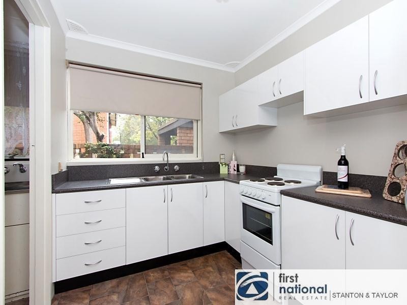 2/4 De Vilnits Parade, Penrith NSW 2750