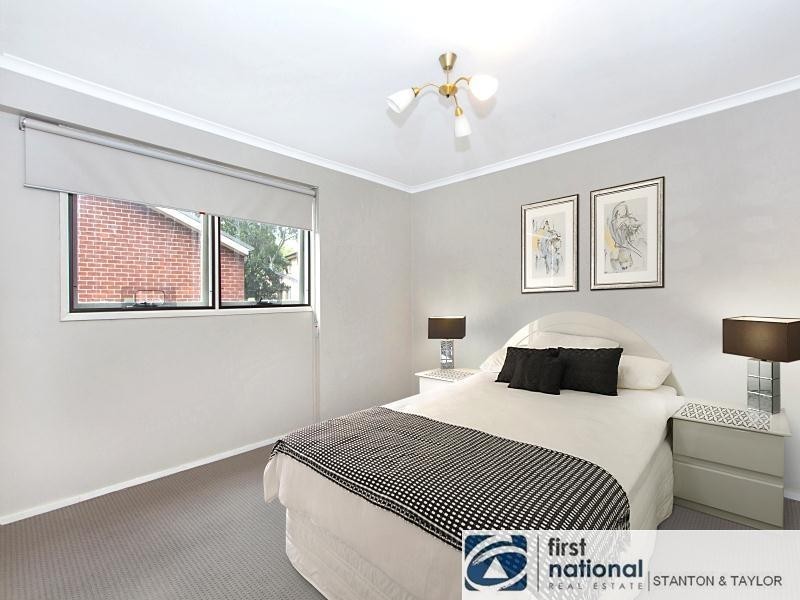 2/4 De Vilnits Parade, Penrith NSW 2750