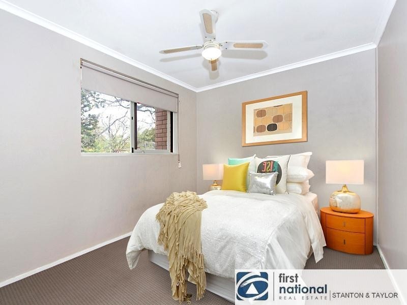 2/4 De Vilnits Parade, Penrith NSW 2750