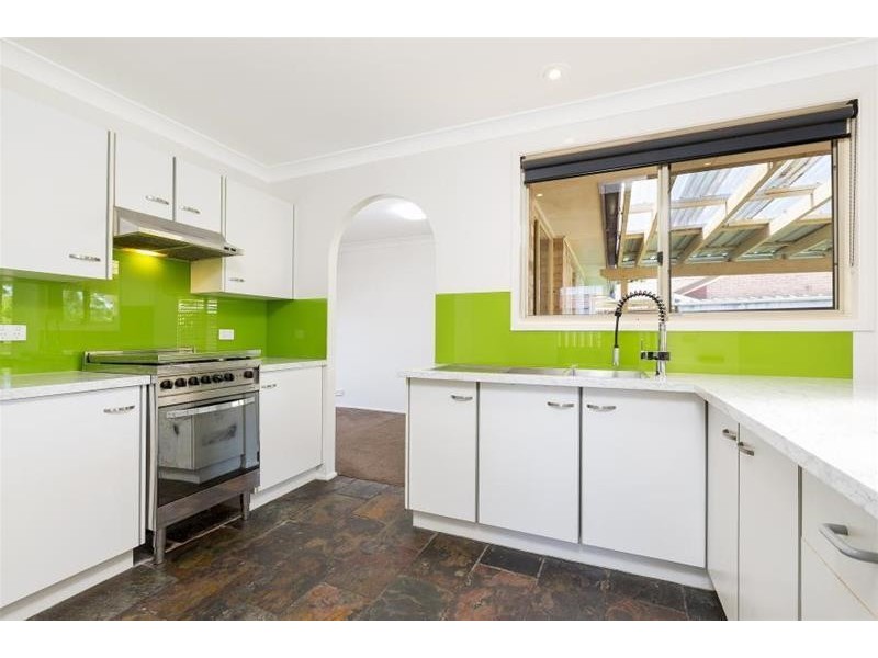 4 Britten Close, Cranebrook NSW 2749