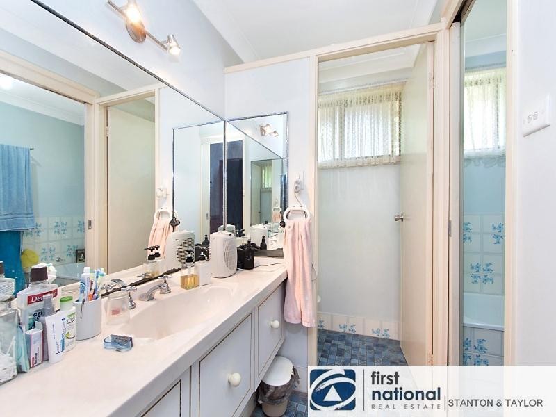 13 Robinson Road, Cranebrook NSW 2749