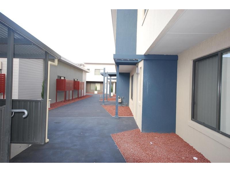 15/26 LUTTRELL Street, Glenmore Park NSW 2745